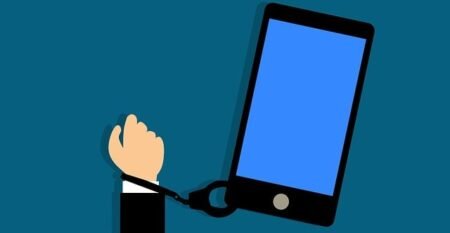 mohamed_hassan-addiction-3747769_640